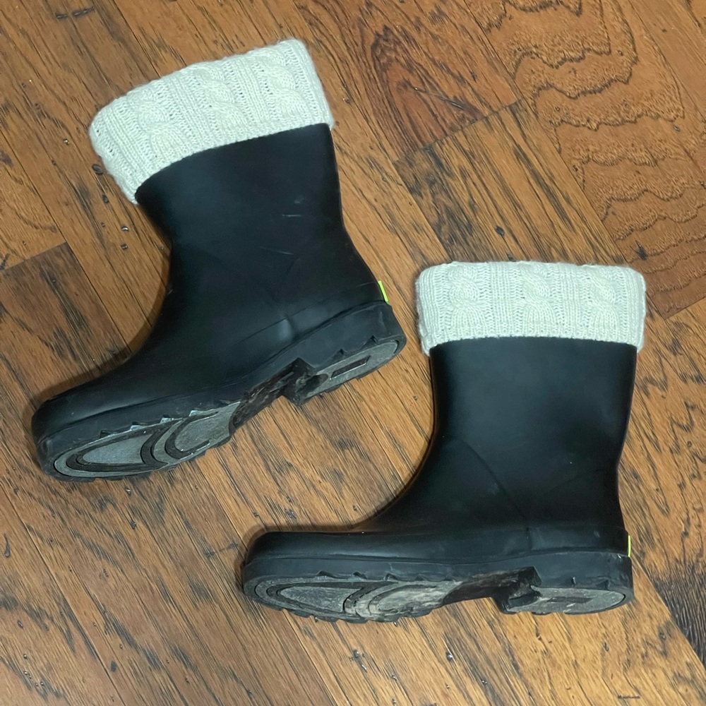 Size 10 Women’s Rain Boots